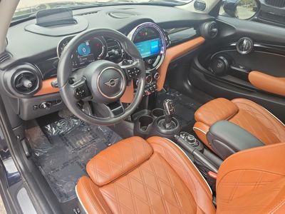 2023 MINI Hardtop 2 Door — photo 13 view