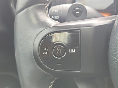 2023 MINI Hardtop 2 Door — photo 18 view