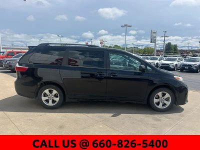 2020 Toyota Sienna - Photo 4