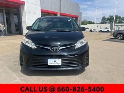 2020 Toyota Sienna - Photo 18