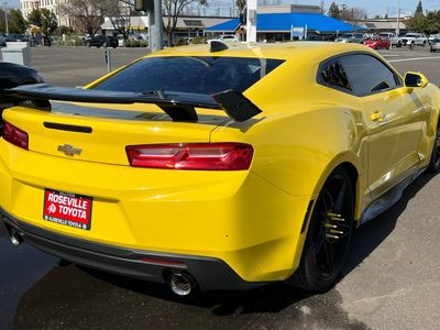 2017 Chevrolet Camaro - Photo 2