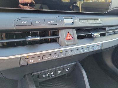 2026 Kia K4 — photo 17 view