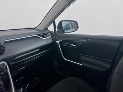 2021 Toyota RAV4 - Photo 17