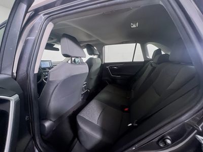 2021 Toyota RAV4 - Photo 18