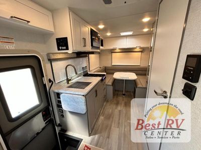 2026 Thor Motor Coach Four Winds — photo 13 view