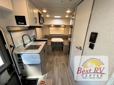 2026 Thor Motor Coach Four Winds — photo 11 view