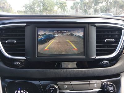 2023 Chrysler Voyager - Photo 16