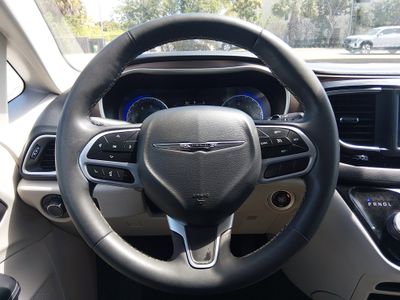 2023 Chrysler Voyager - Photo 12