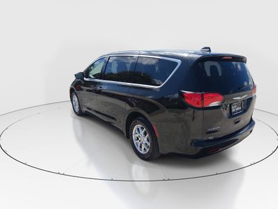 2023 Chrysler Voyager - Photo 5