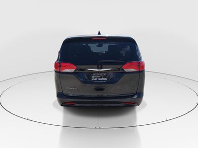 2023 Chrysler Voyager - Photo 6