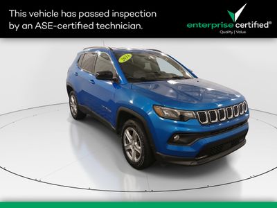 2024 Jeep Compass Latitude 4x4 — front three-quarter view