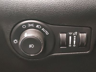 2024 Jeep Compass — photo 13 view