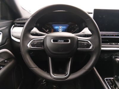 2024 Jeep Compass — photo 12 view