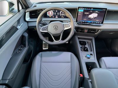 2026 Volkswagen Tiguan — photo 16 view