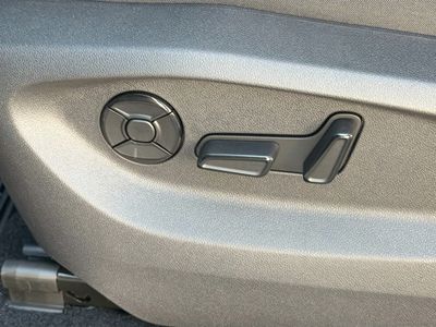 2026 Volkswagen Tiguan — photo 24 view