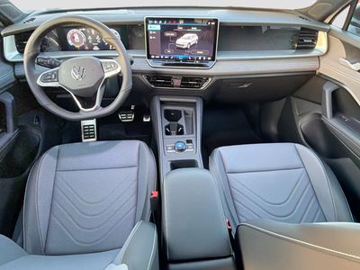 2026 Volkswagen Tiguan — photo 15 view