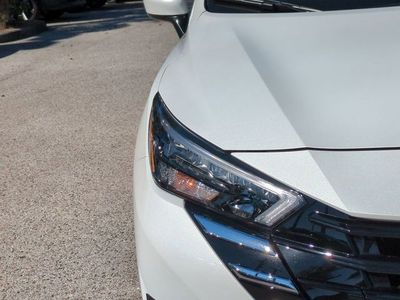 2025 Nissan Versa — photo 10 view