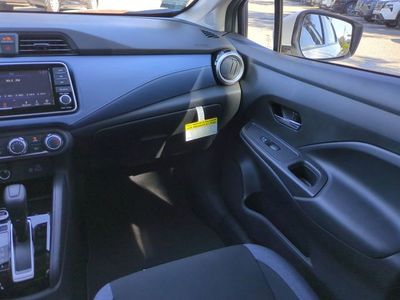 2025 Nissan Versa — photo 15 view