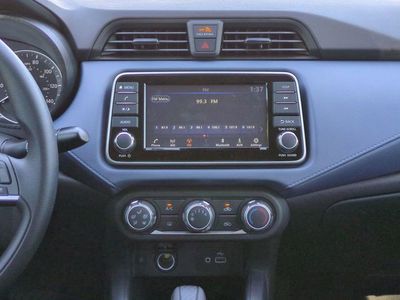 2025 Nissan Versa — photo 16 view