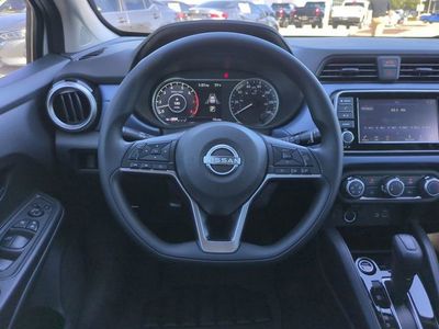 2025 Nissan Versa — photo 14 view