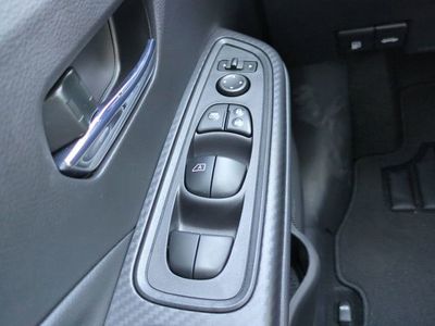 2025 Nissan Versa — photo 21 view