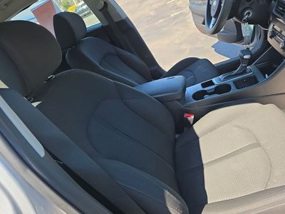 2017 Kia Optima LX - Photo 1