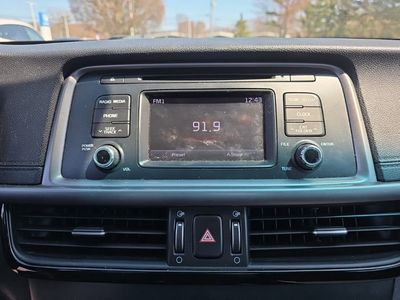 2017 Kia Optima LX - Photo 17
