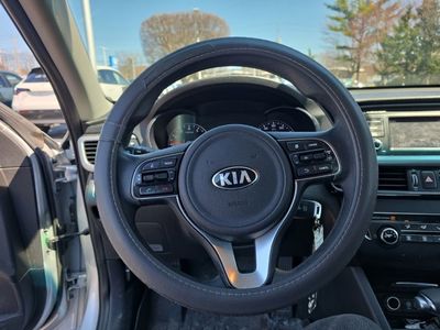 2017 Kia Optima LX - Photo 15