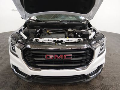 2024 GMC Terrain — photo 9 view