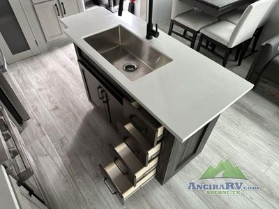 2025 Keystone RV Montana High Country - Photo 11