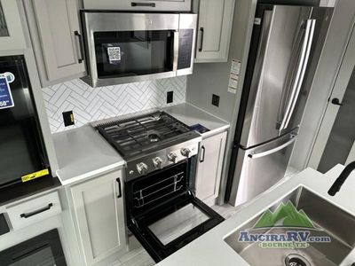 2025 Keystone RV Montana High Country - Photo 12