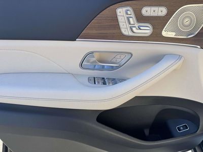 2026 Mercedes-Benz GLE — photo 17 view