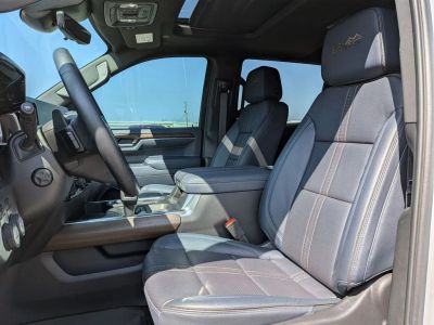 2024 Chevrolet Silverado 1500 — photo 12 view