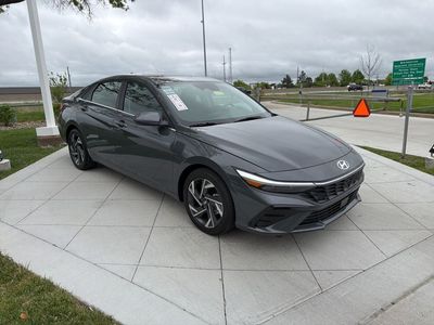 2026 Hyundai Elantra — photo 7 view