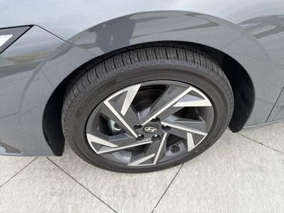 2026 Hyundai Elantra — photo 9 view