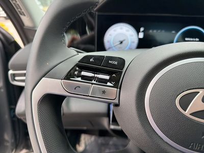 2026 Hyundai Elantra — photo 21 view
