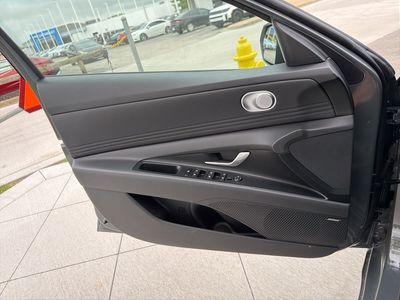 2026 Hyundai Elantra — photo 31 view