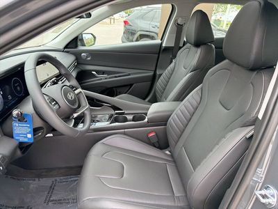 2026 Hyundai Elantra — photo 19 view