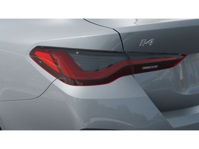 2026 BMW i4 - Photo 8