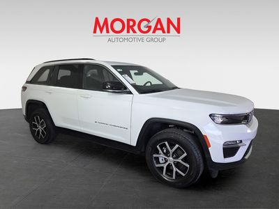 2025 Jeep Grand Cherokee — interior view