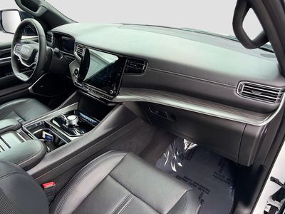 2023 Jeep Wagoneer - Photo 13