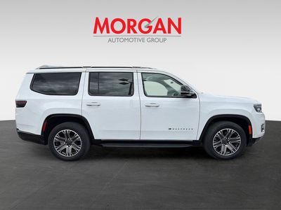 2023 Jeep Wagoneer - Photo 2