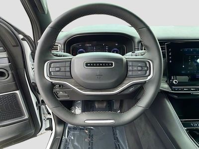2023 Jeep Wagoneer - Photo 38