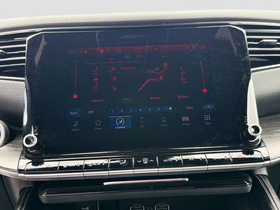 2023 Jeep Wagoneer - Photo 33