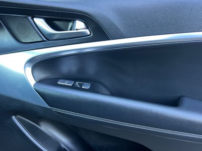 2022 Genesis G70 - Photo 18