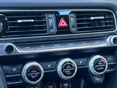 2022 Genesis G70 - Photo 22
