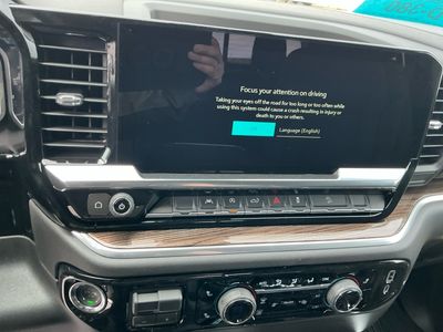 2026 Chevrolet Silverado 1500 — photo 12 view