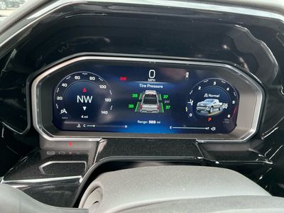 2026 Chevrolet Silverado 1500 — photo 11 view