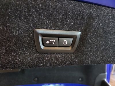 2025 BMW M3 — photo 12 view