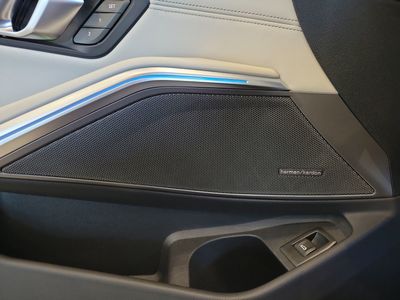 2025 BMW M3 — photo 20 view